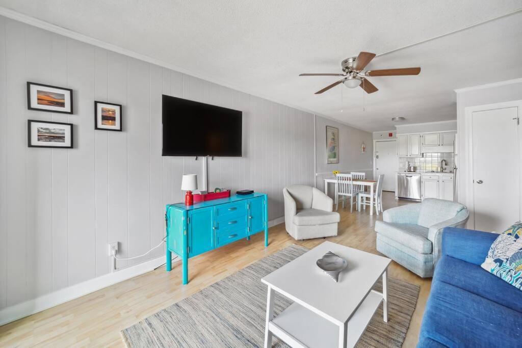 Right Across Beach Pool View Private Balcony By Zen Living Short Term Rental Myrtle Beach Dış mekan fotoğraf